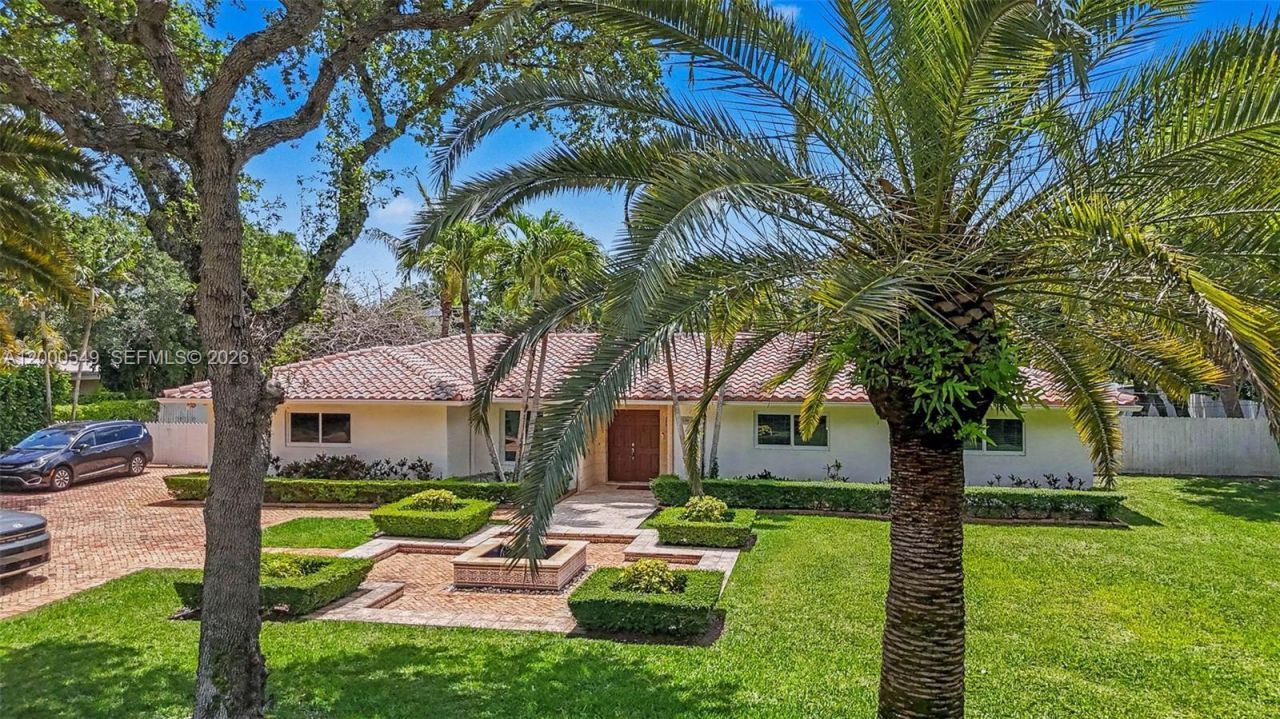 7230 SW 104th St , Pinecrest, FL 33156 Photo