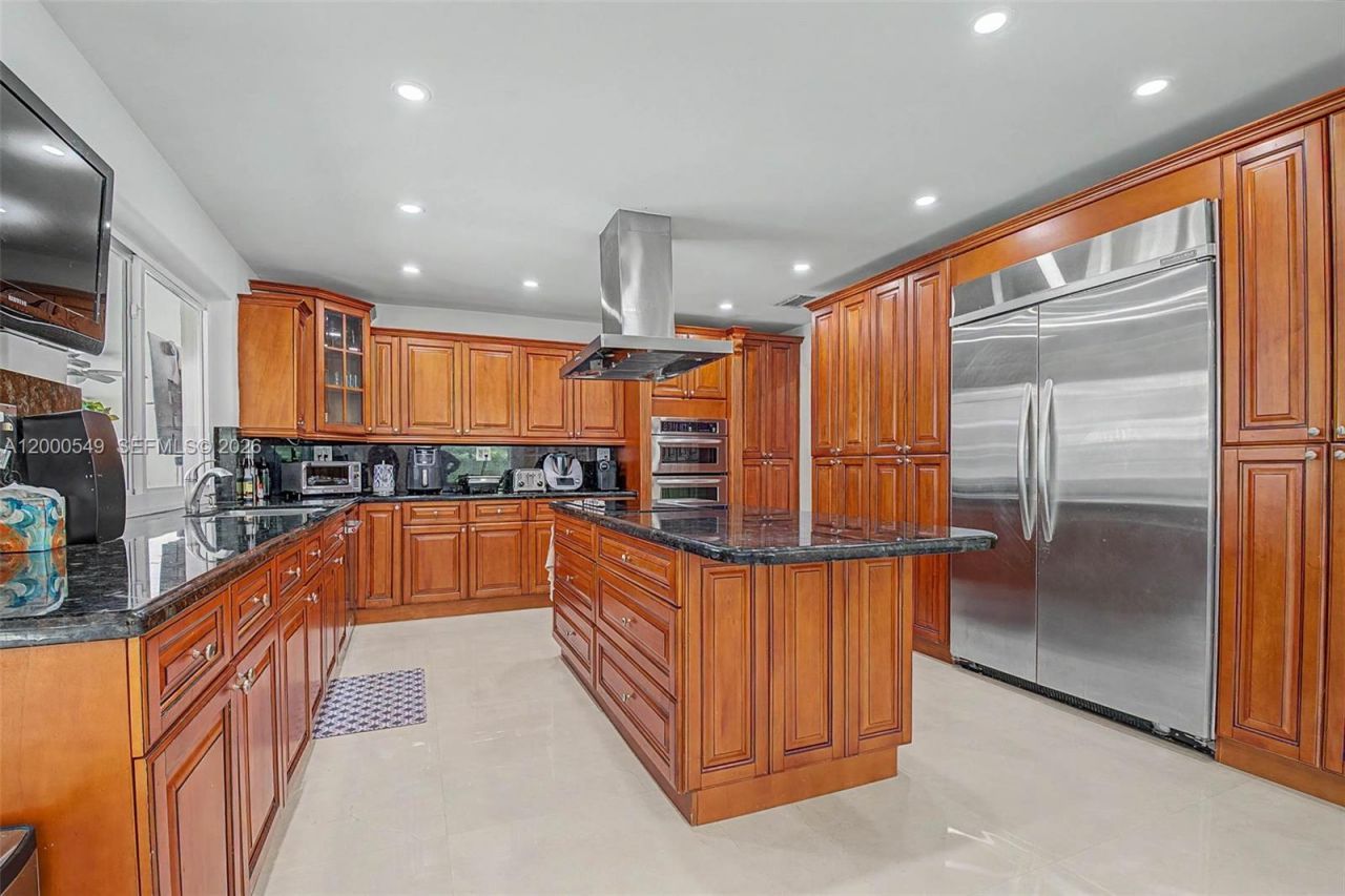 7230 SW 104th St , Pinecrest, FL 33156 Photo