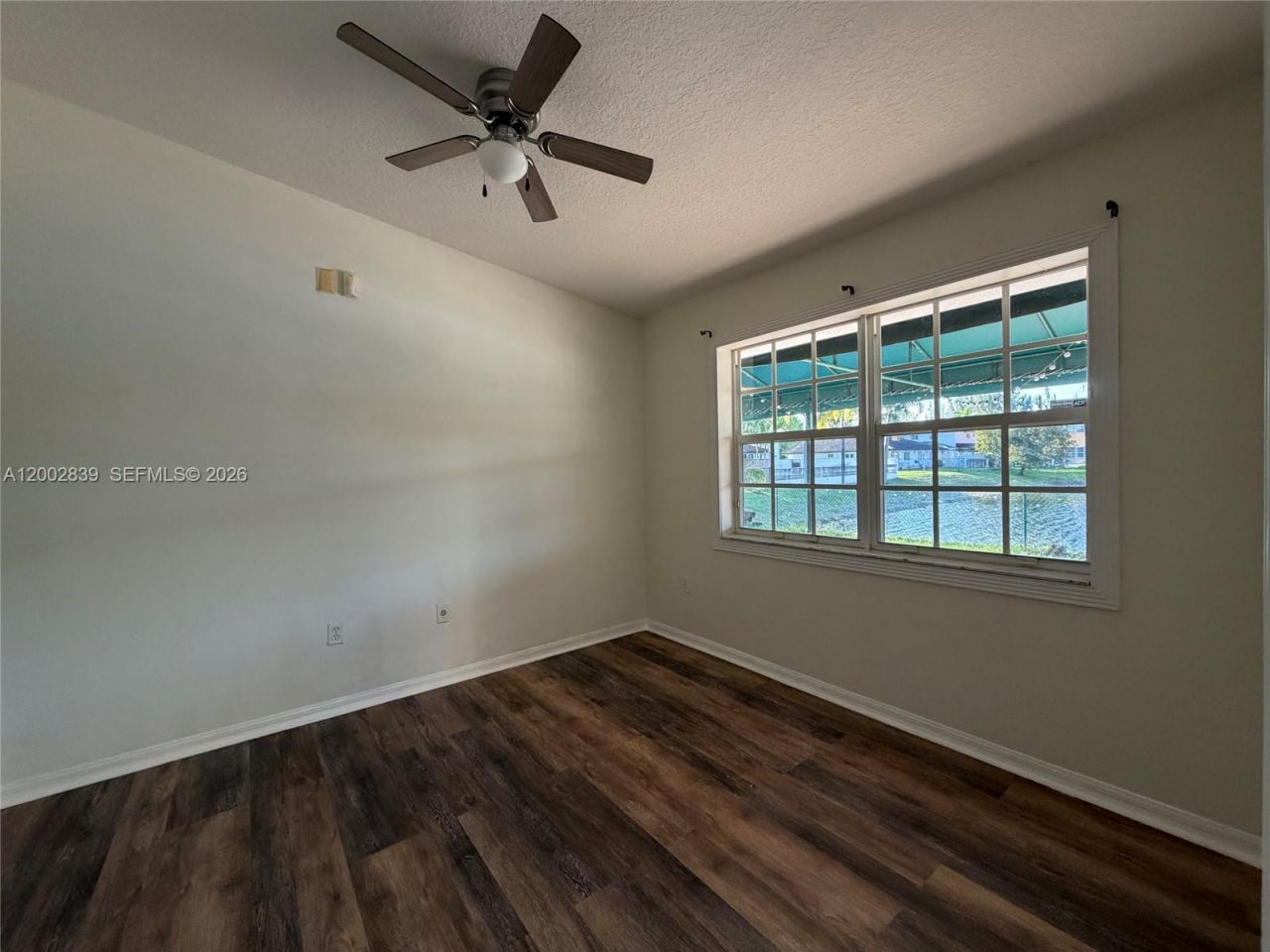 15873 SW 43rd St , Miami, FL 33185 Photo