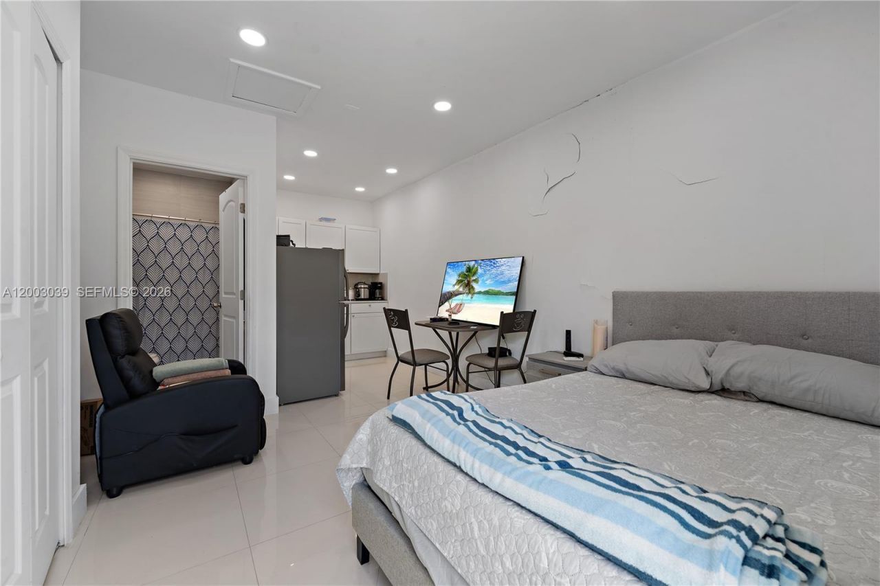 3921 SW 124th Ct , Miami, FL 33175 Photo