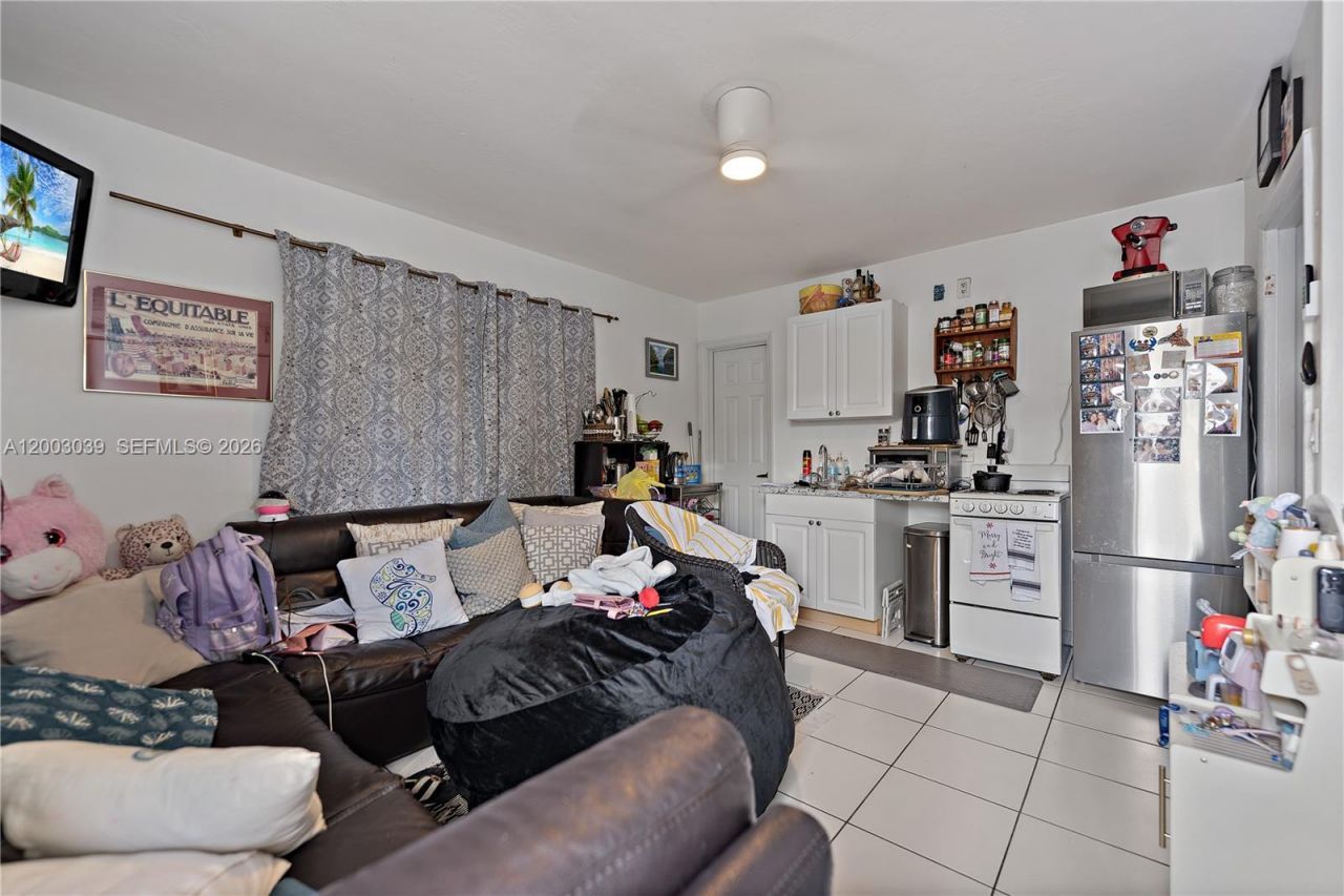 3921 SW 124th Ct , Miami, FL 33175 Photo