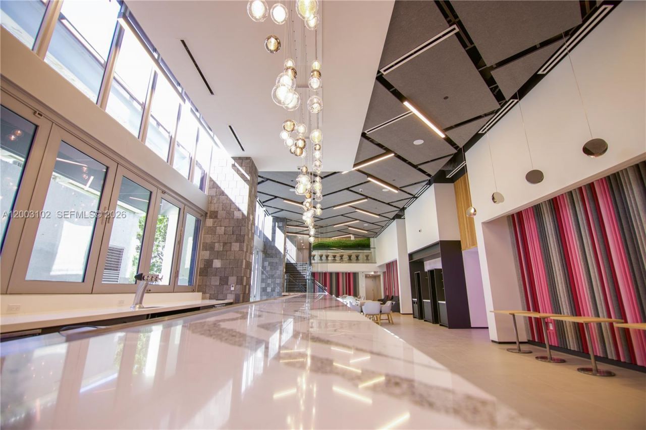 227 NE 2nd St , Unit 2601, Miami, FL 33132 Photo