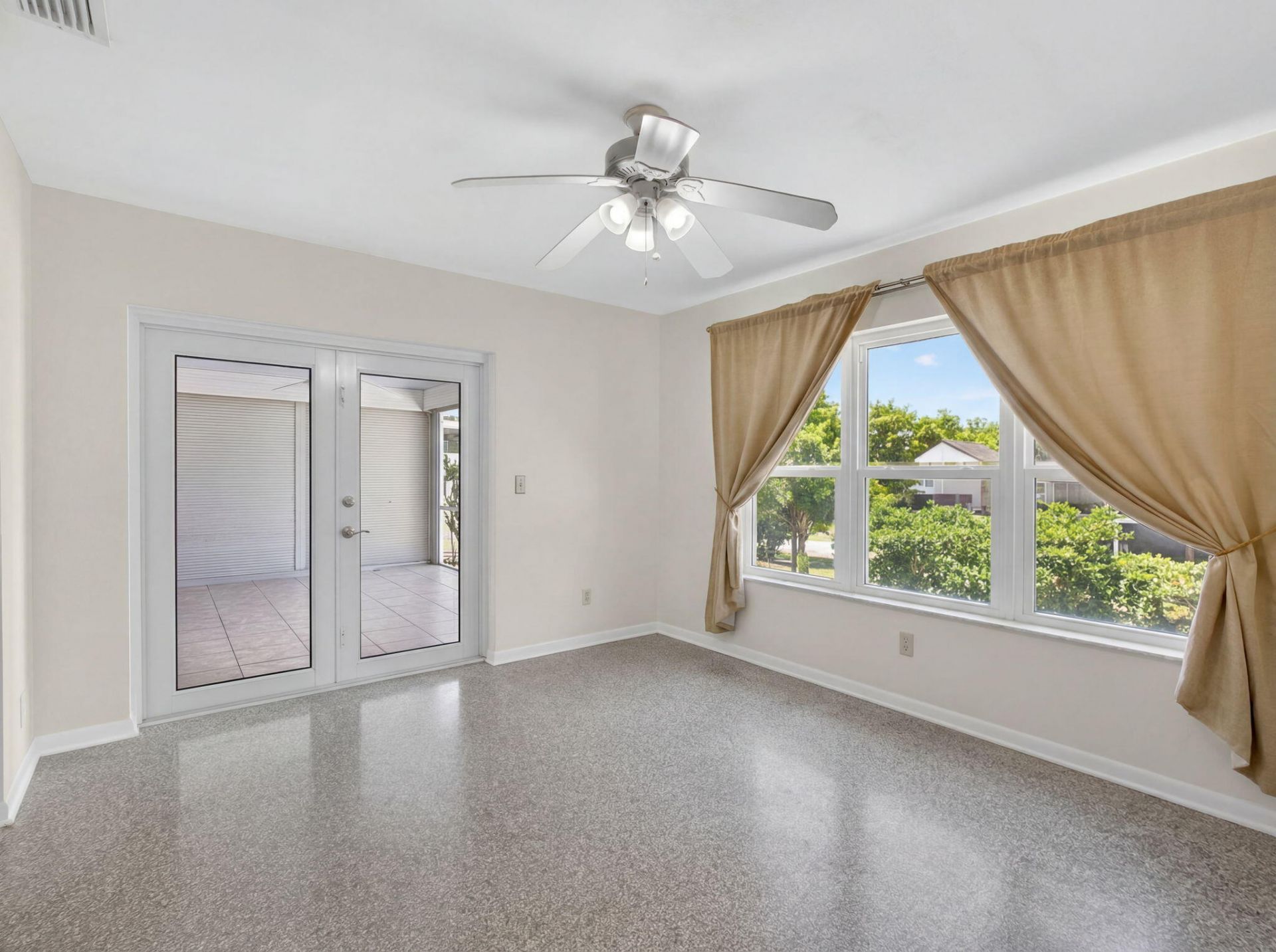 1817 N Ocean Breeze, Lake Worth Beach, FL 33460 Photo