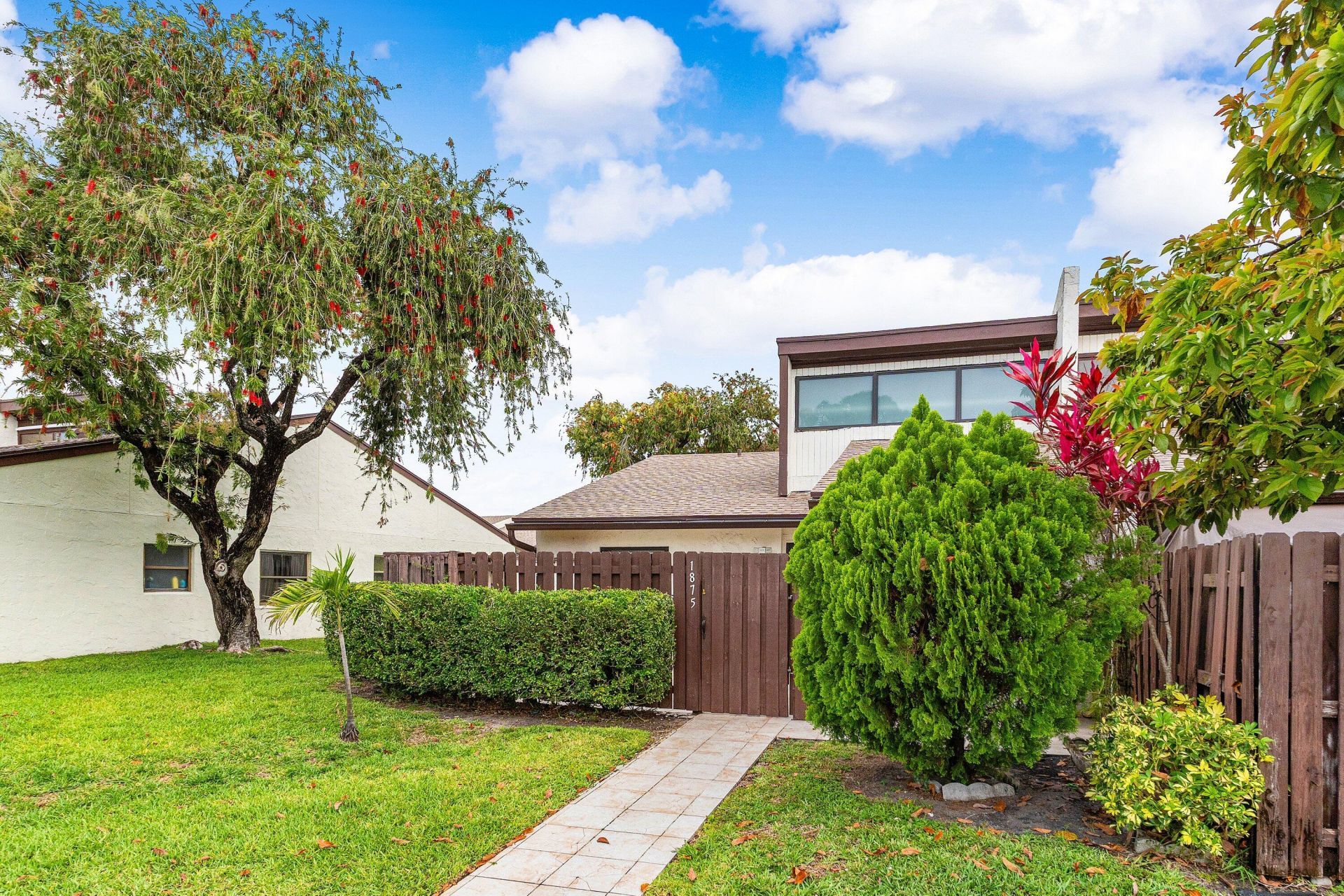 1875 Abbey Road, West Palm Beach, FL 33415 Photo