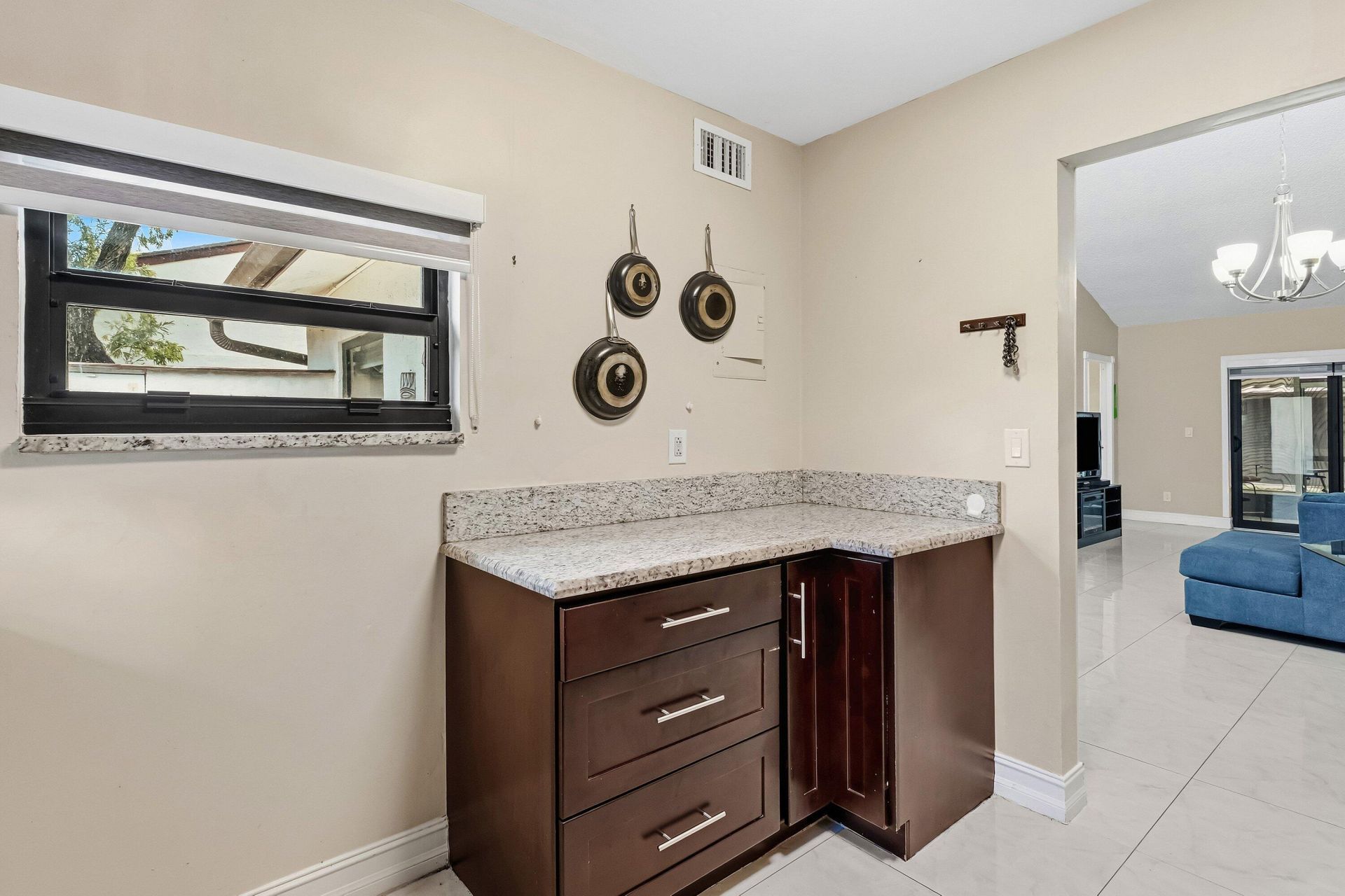 1875 Abbey Road, West Palm Beach, FL 33415 Photo