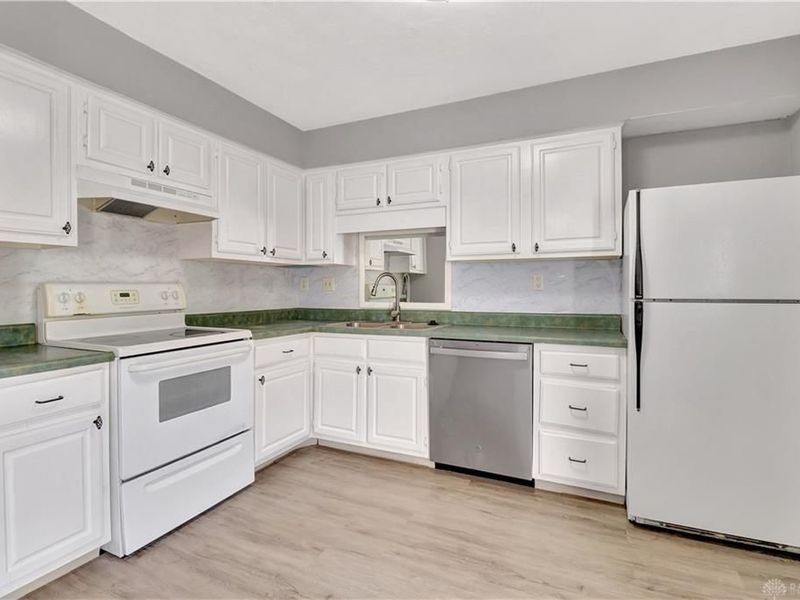 6305 Meditation Lane, Dayton, OH 45449 Photo 10