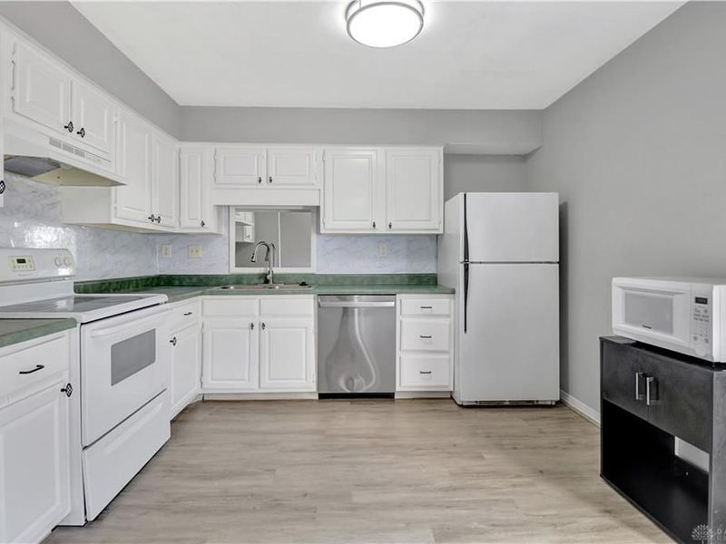 6305 Meditation Lane, Dayton, OH 45449 Photo 11