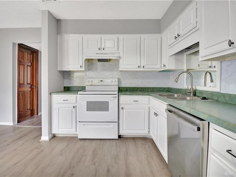 6305 Meditation Lane, Dayton, OH 45449 Photo 12