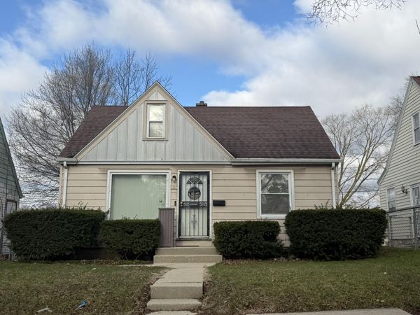 5107 N 51st Blvd, Milwaukee, WI 53218