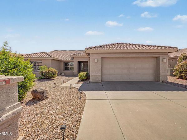 24013 S STARCREST Drive, Sun Lakes, AZ 85248