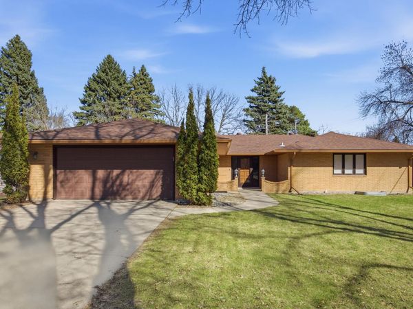 1301 ELM Street N, Fargo, ND 58102