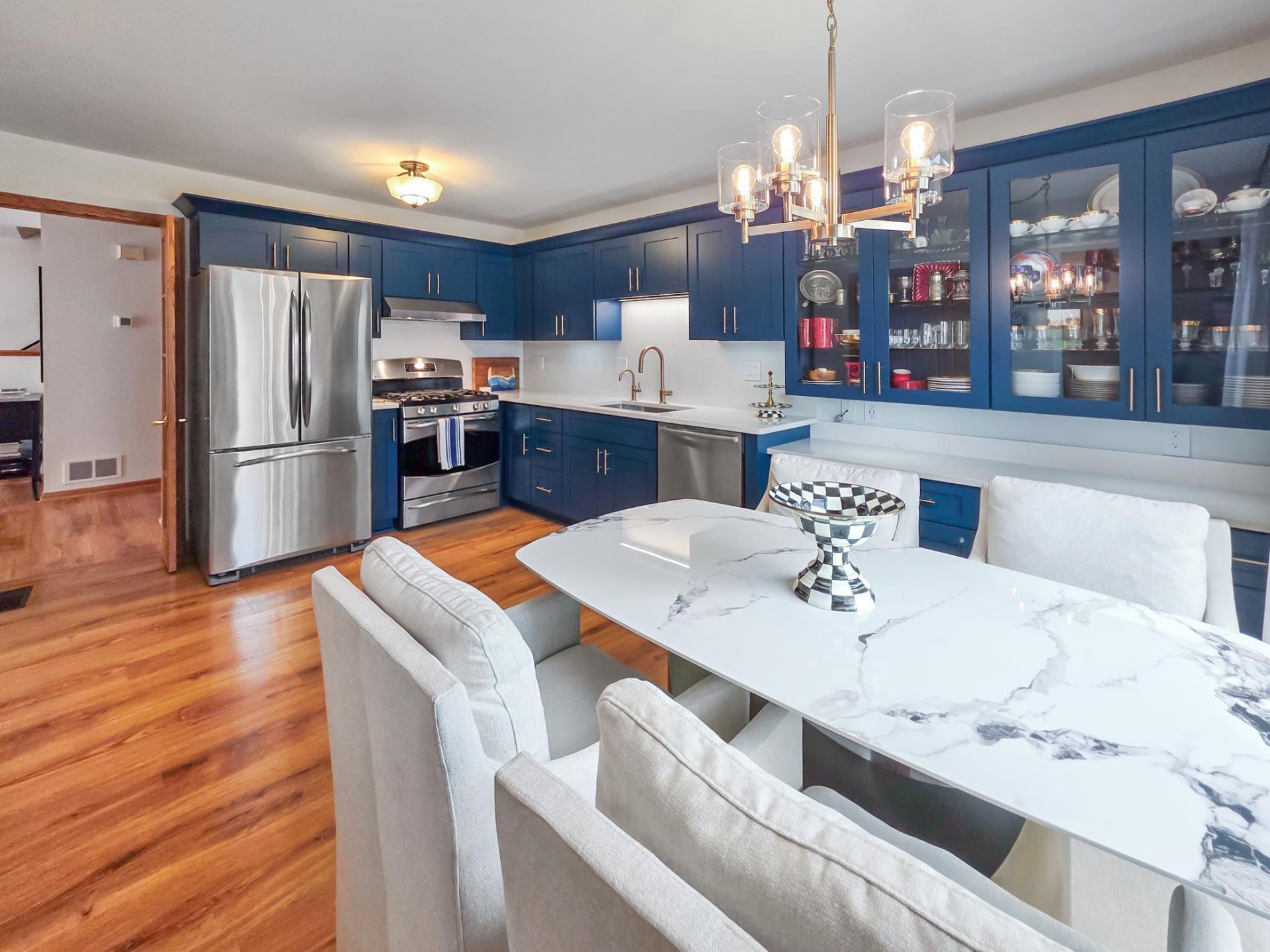 11650 Millpond Avenue, Burnsville, MN 55337