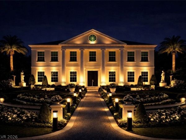 Buffalo Drive , Las Vegas, NV 89117