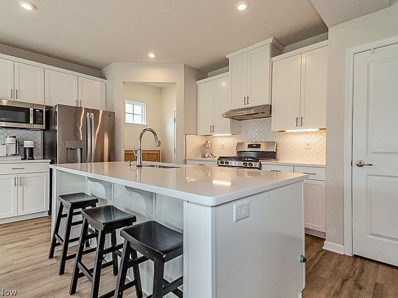 8349 Bedaos Drive, Mentor, OH 44060 Photo 7