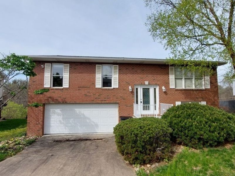 3241 Saint Charles Drive, Steubenville, OH 43952 Photo 1