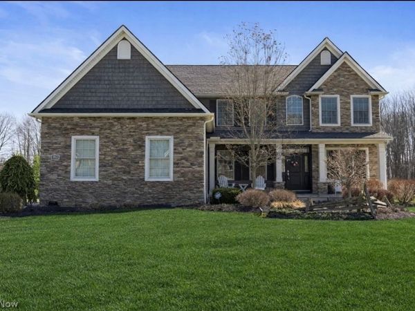 9663 Grand Oaks Trail , Olmsted Twp, OH 44138