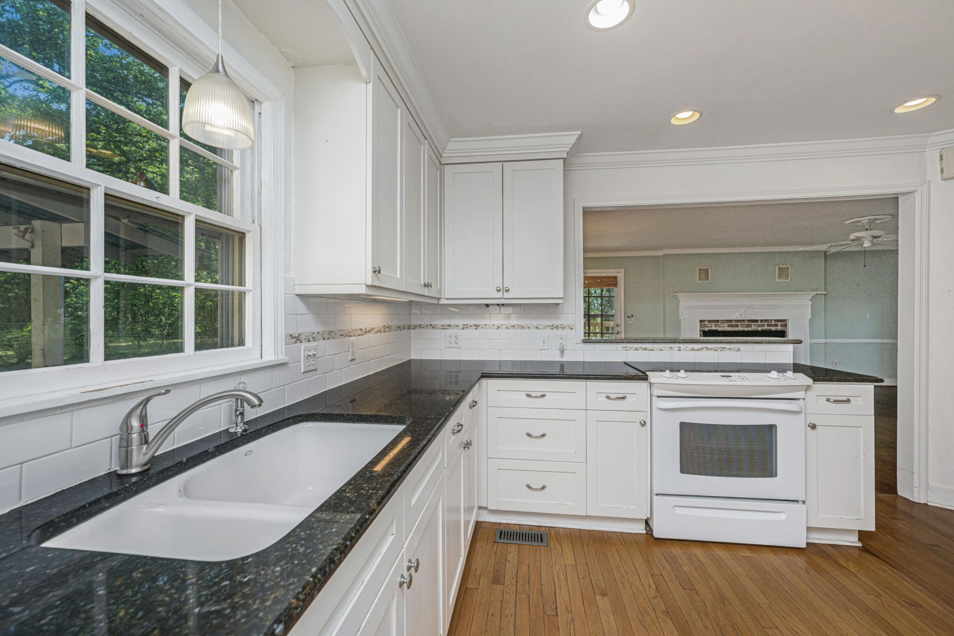 6228 Hollywood Drive Photo 10