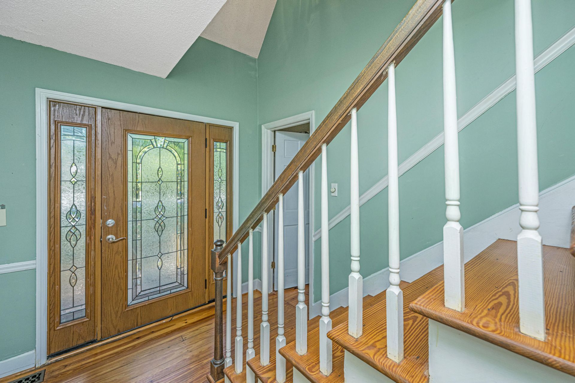 6228 Hollywood Drive Photo 6