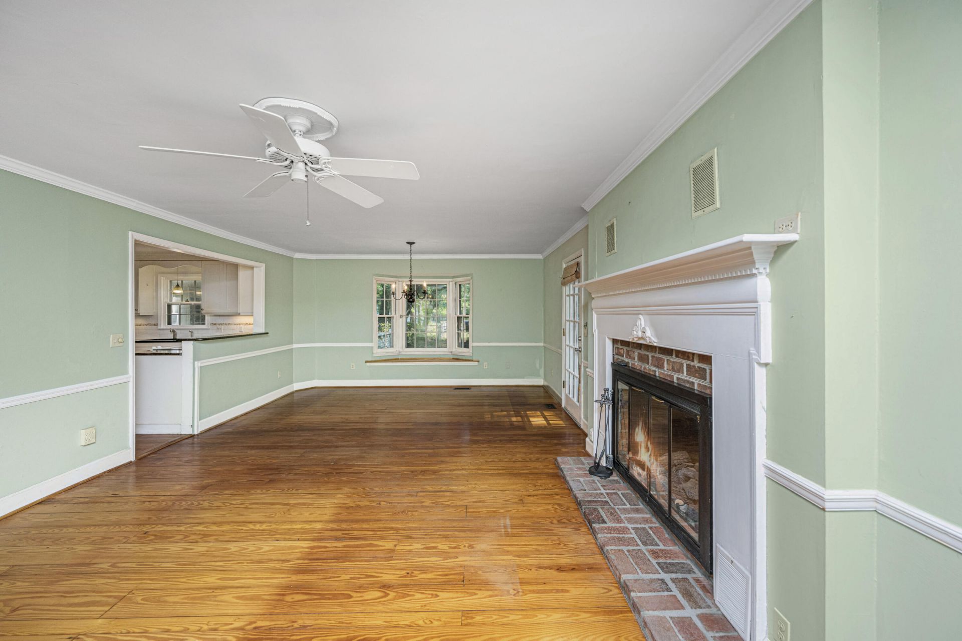 6228 Hollywood Drive Photo 8