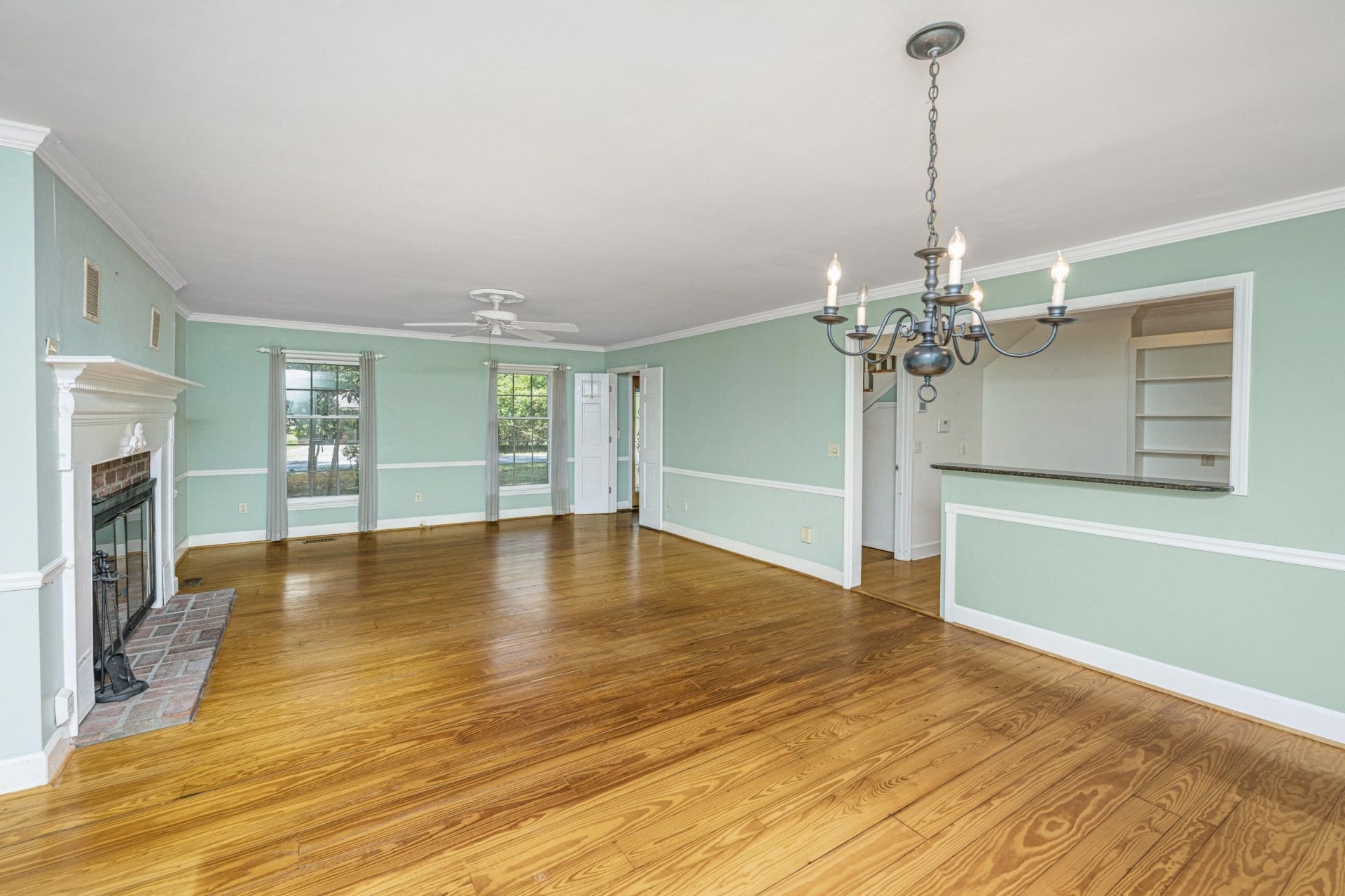 6228 Hollywood Drive Photo 9