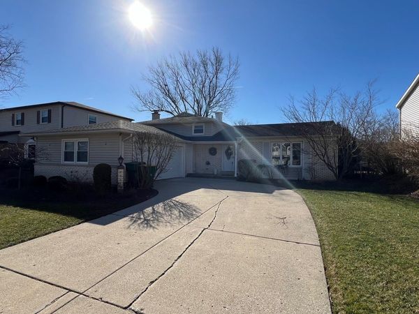 461 Middlesex Court , Buffalo Grove, IL 60089