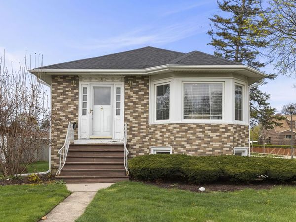 202 S Pick Avenue , Elmhurst, IL 60126