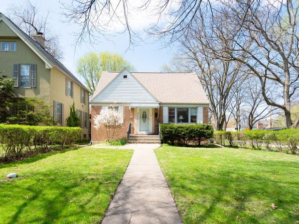 1744 Wesley Avenue , Evanston, IL 60201