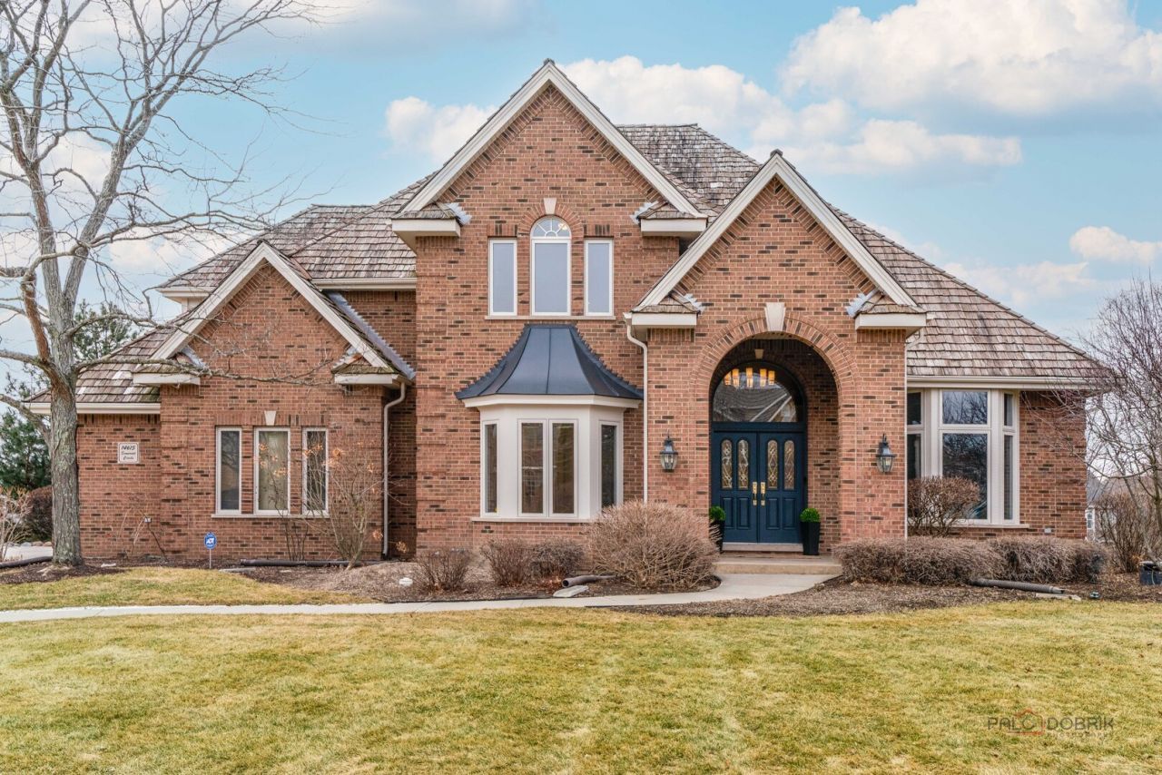 14615 S Somerset Circle , Green Oaks, IL 60048 Main Photo