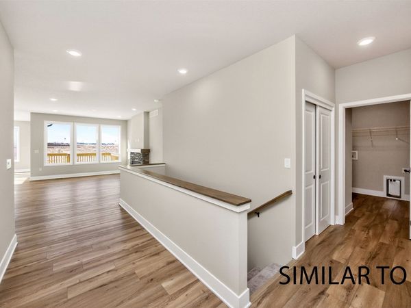 16712 Walnut Meadows Circle, Urbandale, IA 50323