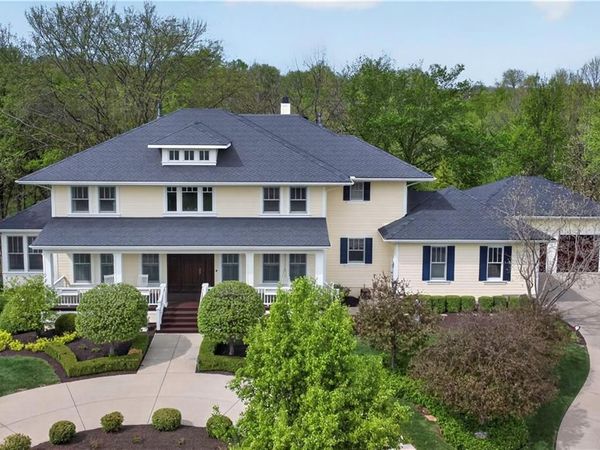 14140 S Copper Creek Drive, Olathe, KS 66062