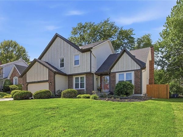15506 W 92nd Place, Lenexa, KS 66219