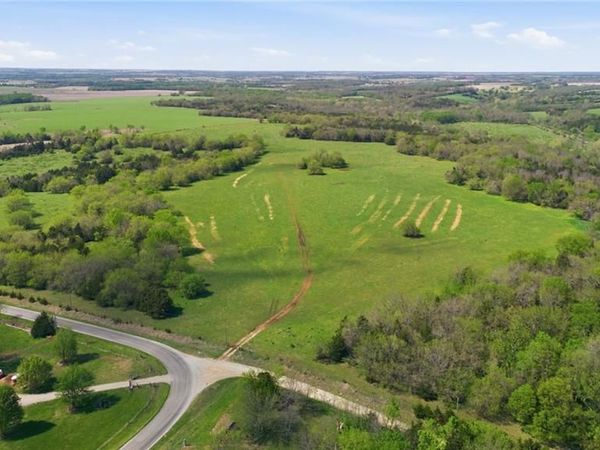 00000 Cleveland Avenue, Parker, KS 66072