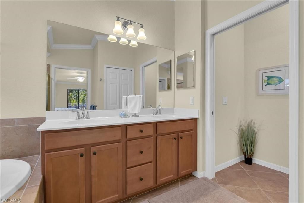 9528 Avellino Way, Unit 2526, Naples, FL 34113 Photo