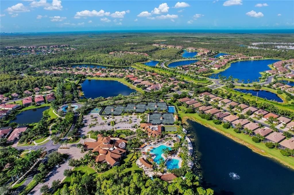 9528 Avellino Way, Unit 2526, Naples, FL 34113 Photo