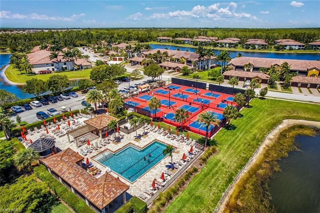 9528 Avellino Way, Unit 2526, Naples, FL 34113 Photo