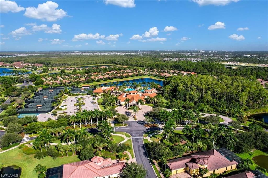 9528 Avellino Way, Unit 2526, Naples, FL 34113 Photo