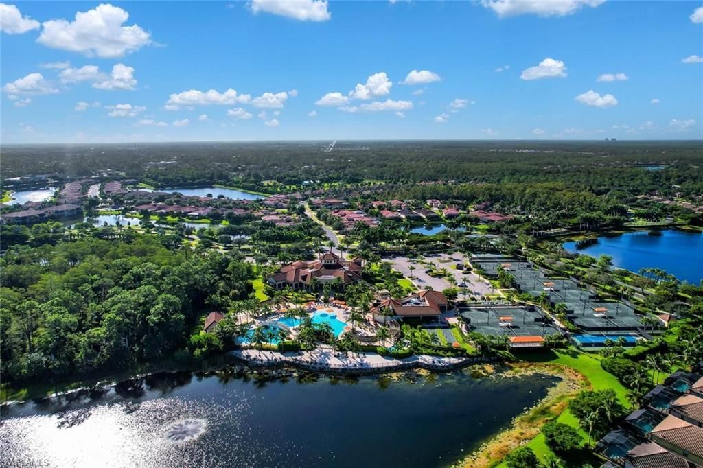 9528 Avellino Way, Unit 2526, Naples, FL 34113 Photo