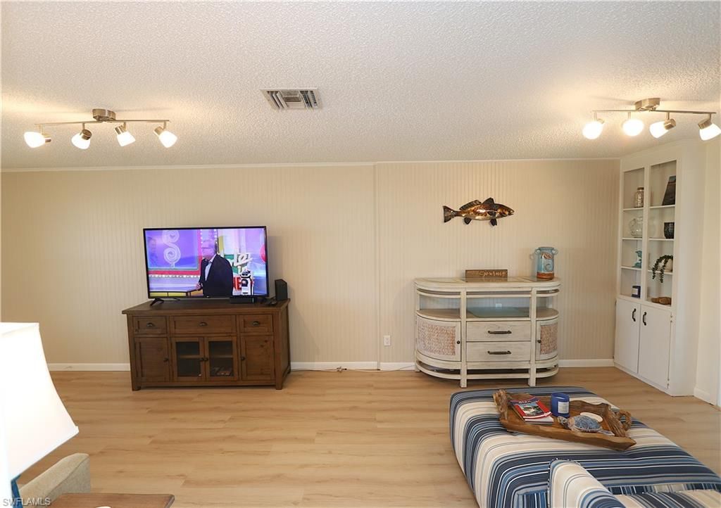 611 Palm Ave, Unit F30, Other, FL 34140 Photo