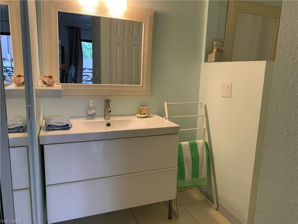 65 Emerald Woods Dr, Unit E8, Naples, FL 34108 Photo