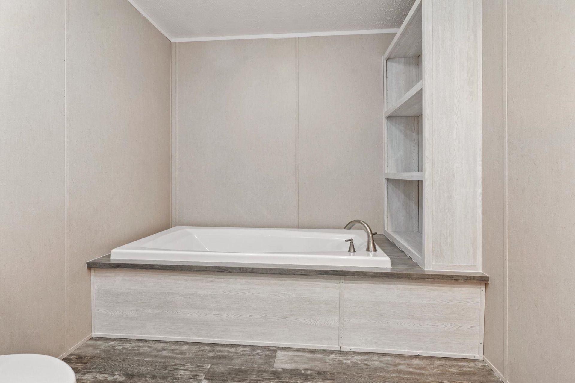 239 Air Stream Dr.  Photo 12