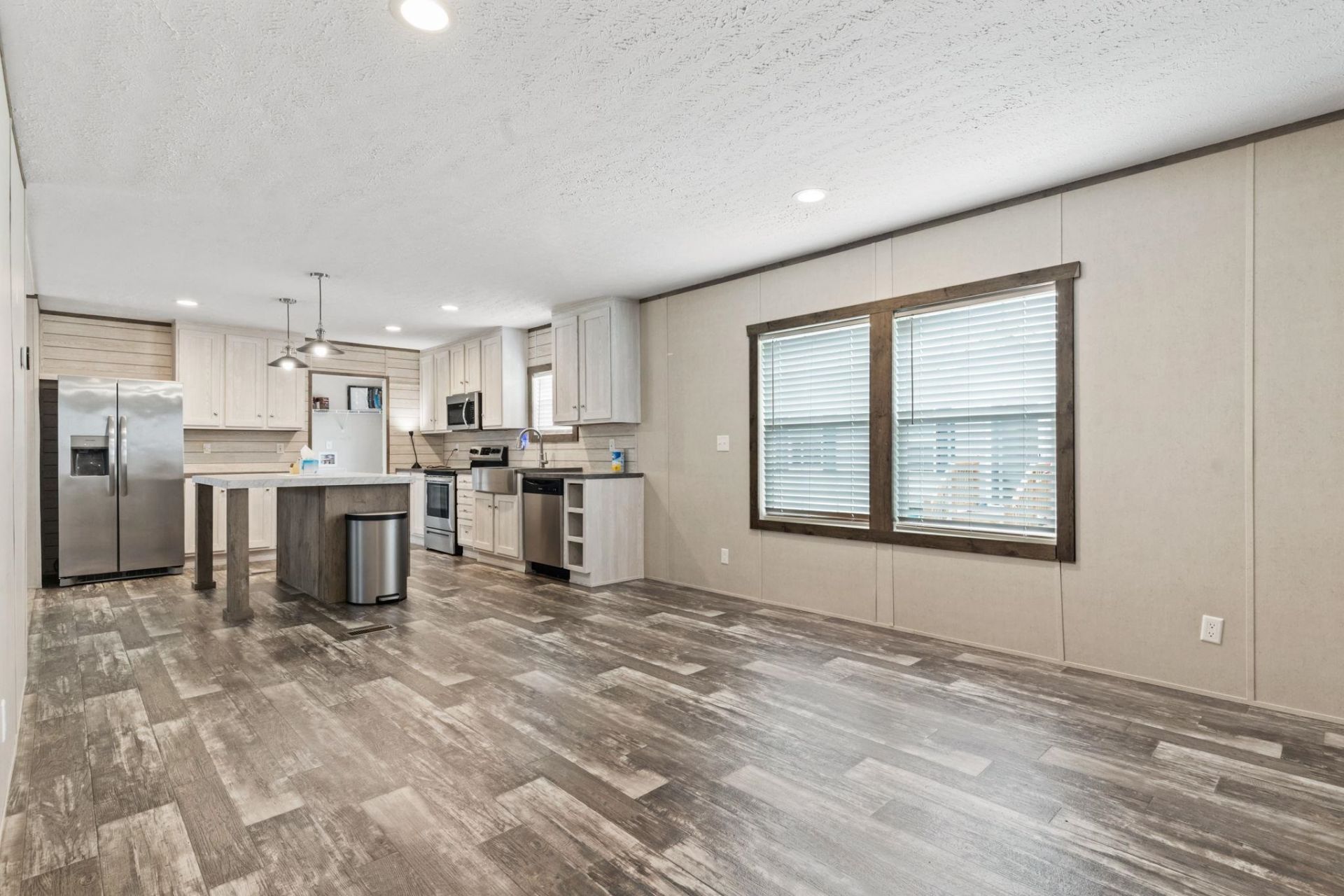 239 Air Stream Dr.  Photo 24