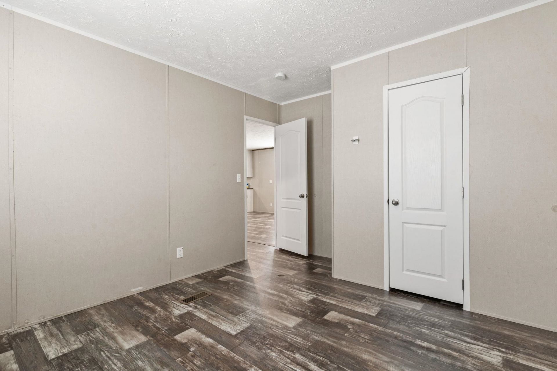 239 Air Stream Dr.  Photo 29