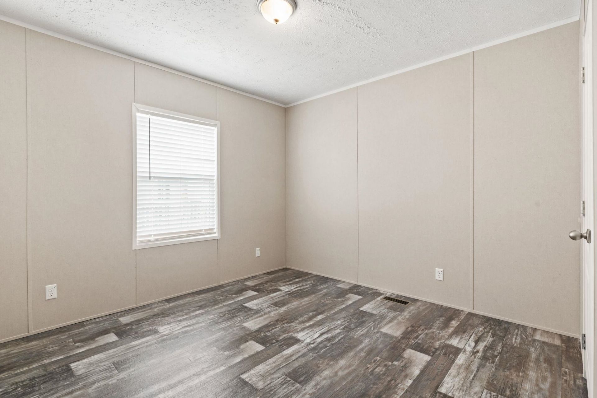 239 Air Stream Dr.  Photo 31