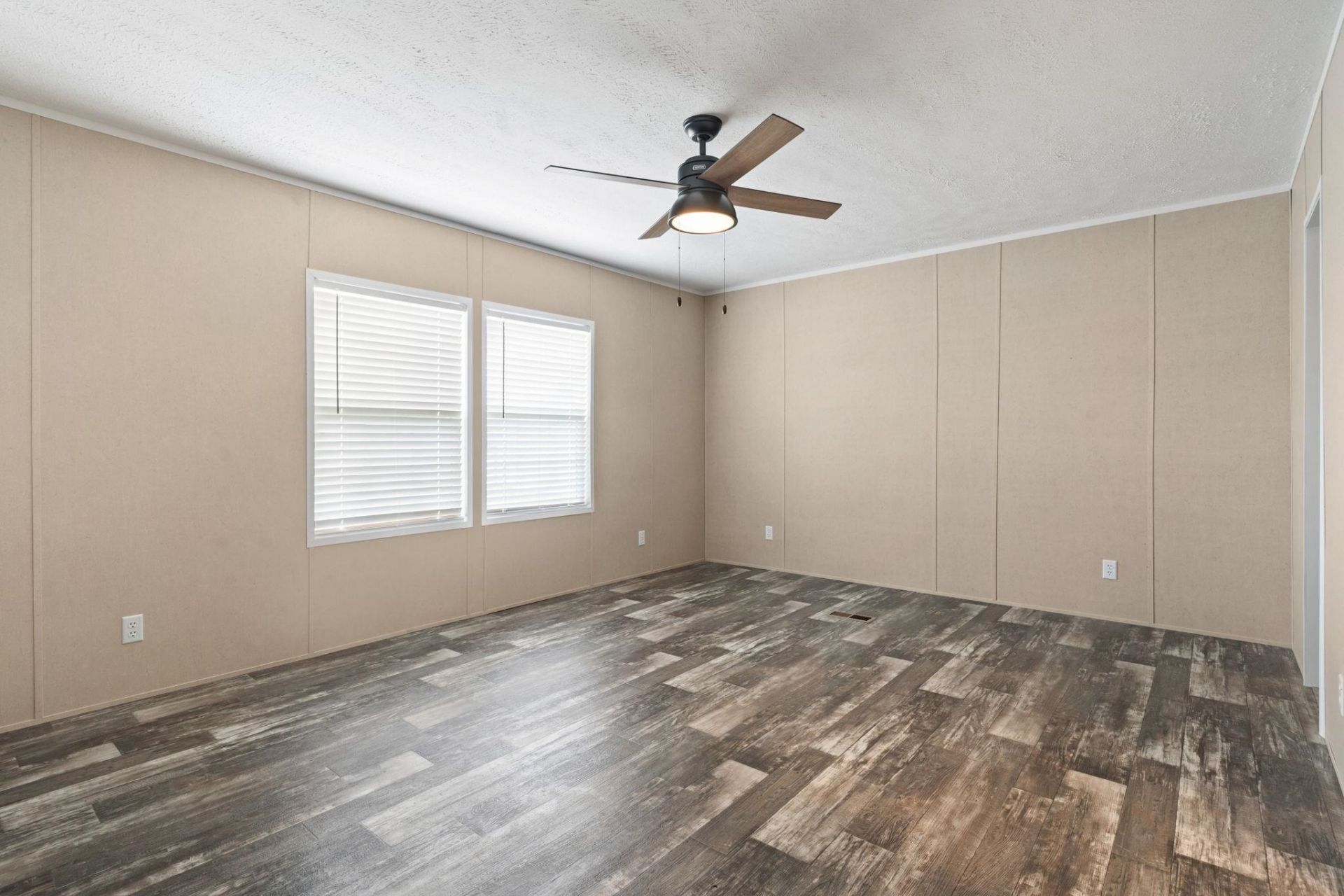 239 Air Stream Dr.  Photo 8