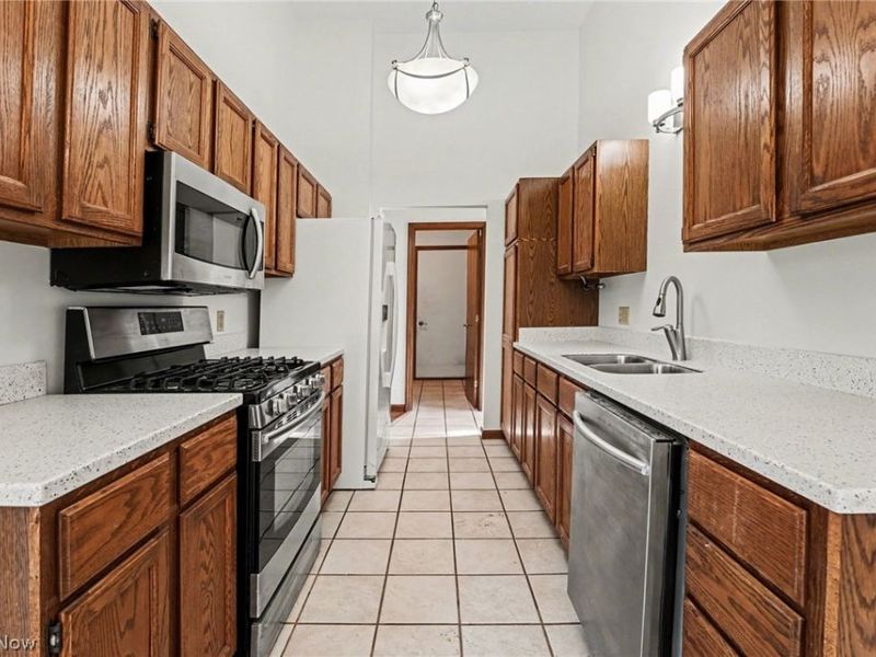 9505 Green Valley Drive, Mentor, OH 44060 Photo 5