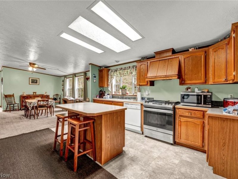 5500 Westbrook Street SE, Sandy, OH 44643 Photo 15