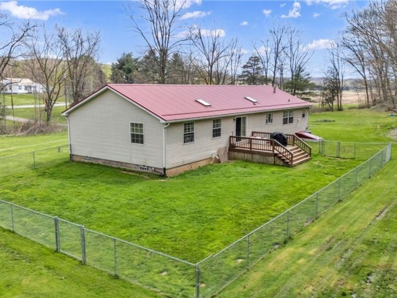 5500 Westbrook Street SE, Sandy, OH 44643 Photo 6