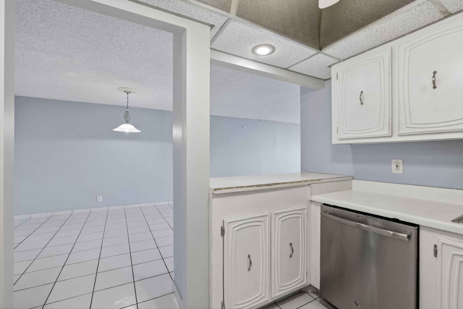 7011 Environ Boulevard, Unit 412, Lauderhill, FL 33319 Photo