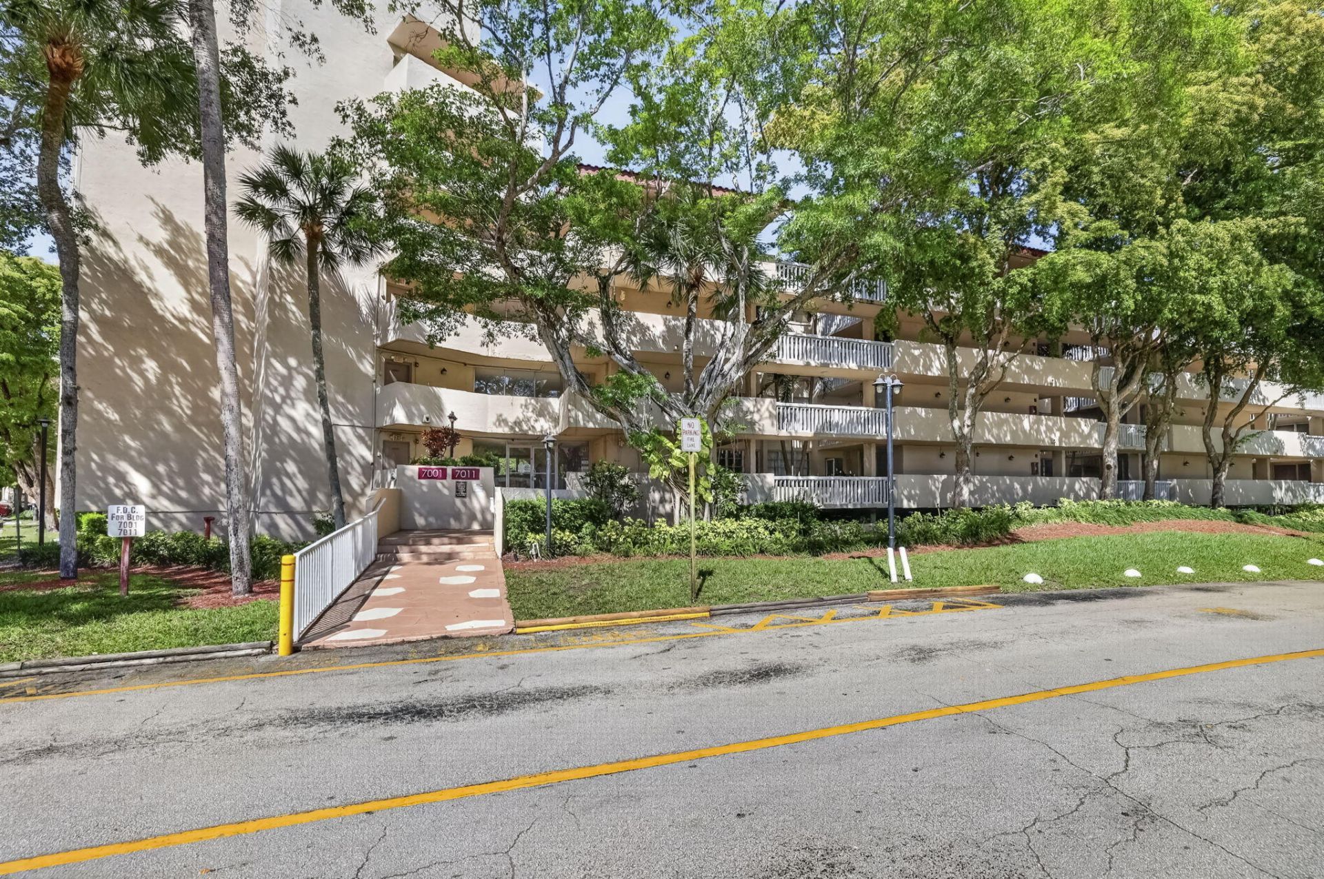 7011 Environ Boulevard, Unit 412, Lauderhill, FL 33319 Photo