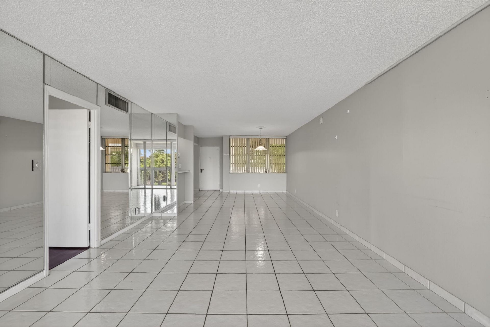 7011 Environ Boulevard, Unit 412, Lauderhill, FL 33319 Photo